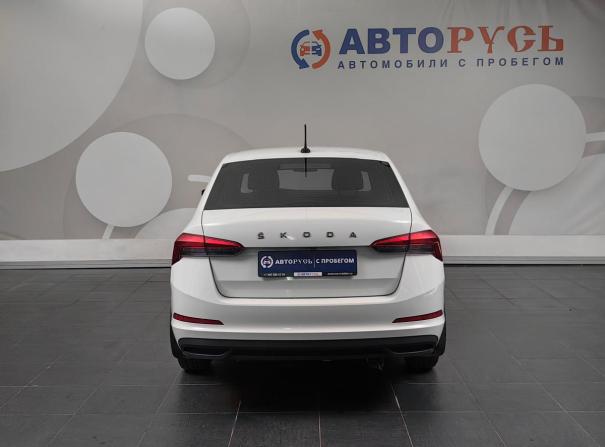Skoda Rapid II с пробегом 2021 года, цена 1 592 000 рублей, 93454 км, лифтбек, Автокод Объявления