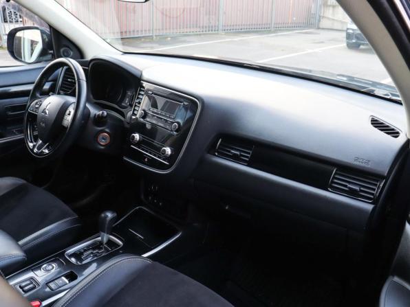 Mitsubishi Outlander III Рестайлинг 3 с пробегом 2022 года, цена 2 599 000 рублей, 93251 км, внедорожник, Автокод Объявления