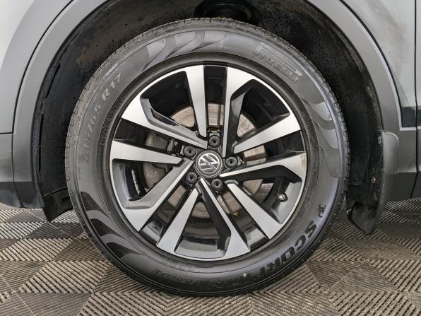 Volkswagen Tiguan II с пробегом 2019 года, цена 1 959 000 рублей, 181317 км, внедорожник, Автокод Объявления