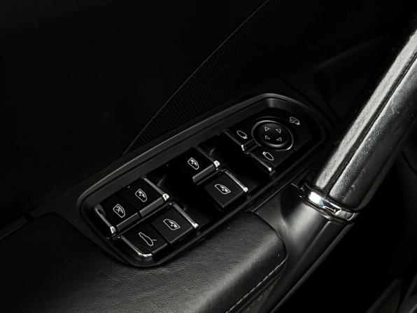 Porsche Cayenne II (958) с пробегом 2013 года, цена 2 497 600 рублей, 261431 км, внедорожник, Автокод Объявления