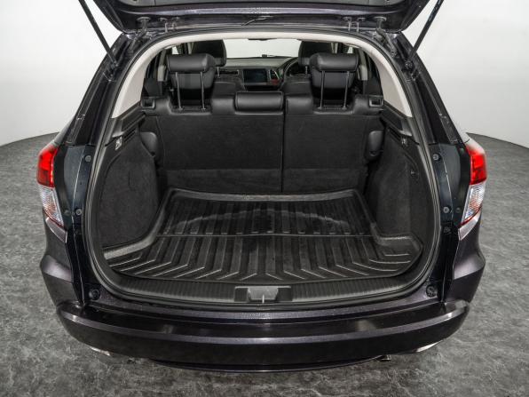 Honda Vezel I с пробегом 2014 года, цена 1 395 300 рублей, 155877 км, внедорожник, Автокод Объявления