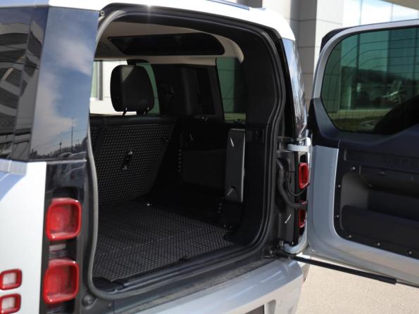 Land Rover Defender II с пробегом 2021 года, цена 4 660 000 рублей, 90623 км, внедорожник, Автокод Объявления