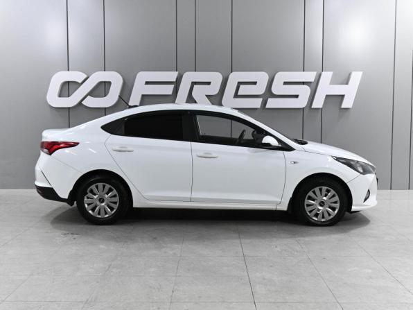 Hyundai Solaris II Рестайлинг с пробегом 2020 года, цена 1 450 000 рублей, 123350 км, седан, Автокод Объявления
