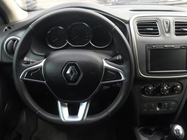 Renault Logan II Рестайлинг с пробегом 2019 года, цена 590 000 рублей, 178500 км, седан, Автокод Объявления