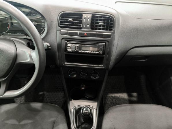 Volkswagen Polo V Рестайлинг с пробегом 2017 года, цена 1 050 000 рублей, 76874 км, седан, Автокод Объявления