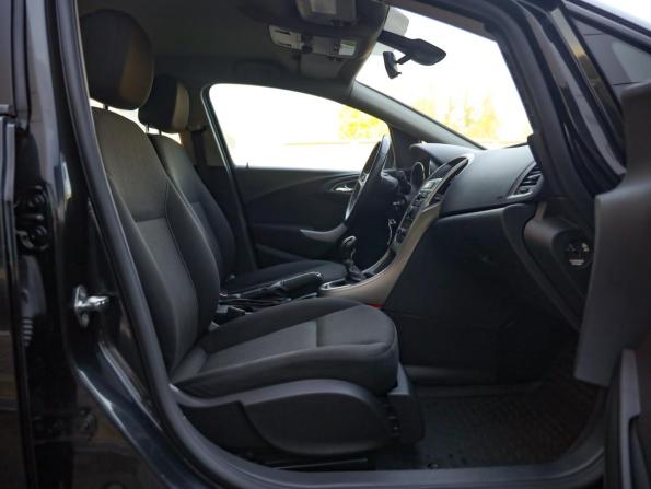 Opel Astra J с пробегом 2011 года, цена 649 777 рублей, 137454 км, хэтчбек, Автокод Объявления