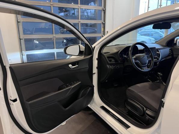 Hyundai Solaris II Рестайлинг с пробегом 2022 года, цена 1 700 000 рублей, 86046 км, седан, Автокод Объявления