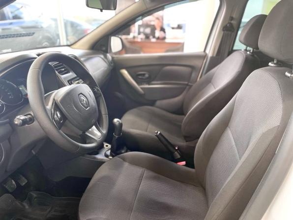 Renault Sandero II с пробегом 2015 года, цена 639 900 рублей, 128000 км, хэтчбек, Автокод Объявления