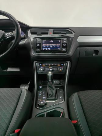 Volkswagen Tiguan II с пробегом 2018 года, цена 1 999 000 рублей, 186692 км, внедорожник, Автокод Объявления
