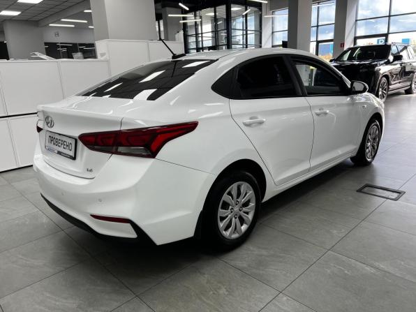 Hyundai Solaris II с пробегом 2017 года, цена 1 150 000 рублей, 130000 км, седан, Автокод Объявления