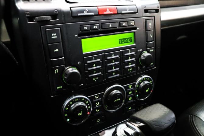Land Rover Freelander II Рестайлинг с пробегом 2010 года, цена 1 065 000 рублей, 231151 км, внедорожник, Автокод Объявления