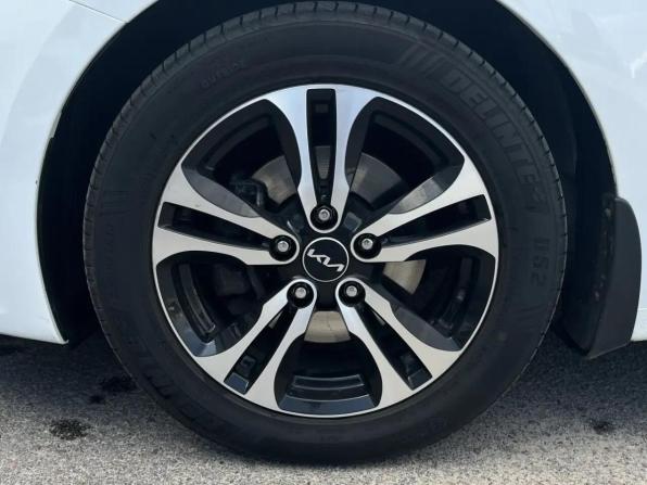 Kia Ceed II Рестайлинг с пробегом 2018 года, цена 1 350 000 рублей, 83555 км, хэтчбек, Автокод Объявления