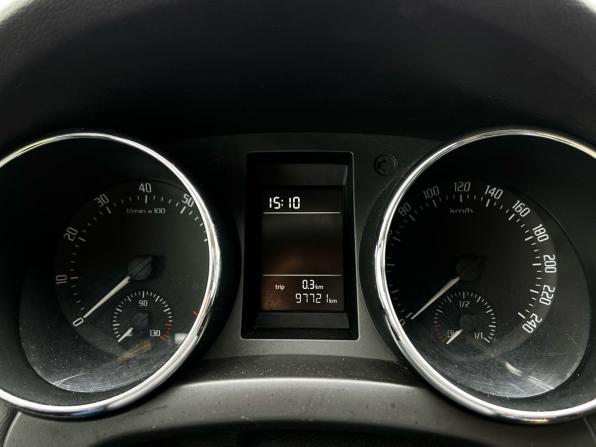 Skoda Yeti I Рестайлинг с пробегом 2018 года, цена 1 470 000 рублей, 97661 км, внедорожник, Автокод Объявления