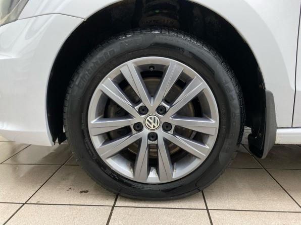 Volkswagen Polo V Рестайлинг с пробегом 2019 года, цена 975 000 рублей, 100565 км, седан, Автокод Объявления