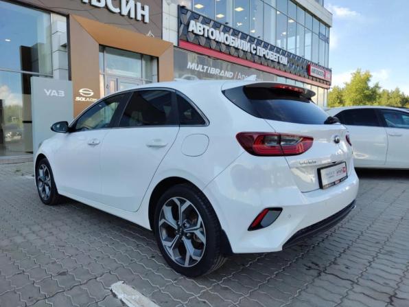 Kia Ceed III с пробегом 2021 года, цена 2 319 200 рублей, 27880 км, хэтчбек, Автокод Объявления
