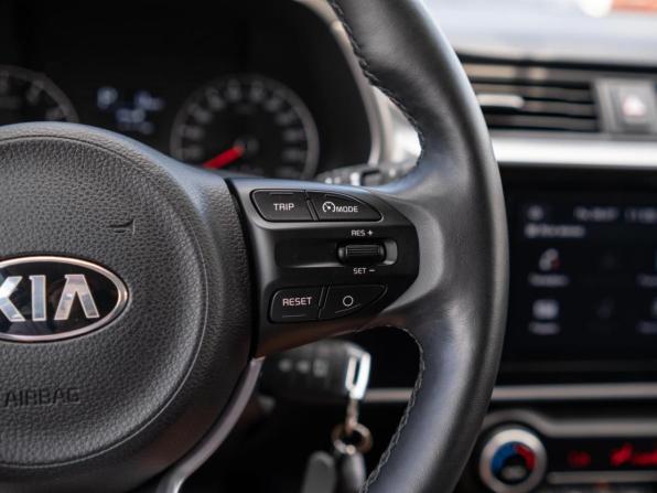 Kia Rio IV Рестайлинг с пробегом 2021 года, цена 1 747 030 рублей, 45906 км, хэтчбек, Автокод Объявления