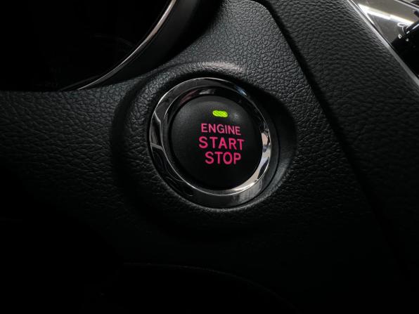 Subaru Legacy VI Рестайлинг с пробегом 2018 года, цена 2 230 000 рублей, 97892 км, седан, Автокод Объявления