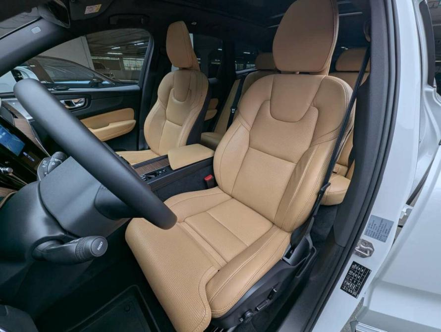 Volvo XC60 II Рестайлинг Москва  - изображение 7