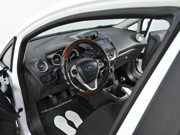 Ford Fiesta Mk6 Рестайлинг с пробегом 2013 года, цена 599 000 рублей, 112000 км, хэтчбек, Автокод Объявления