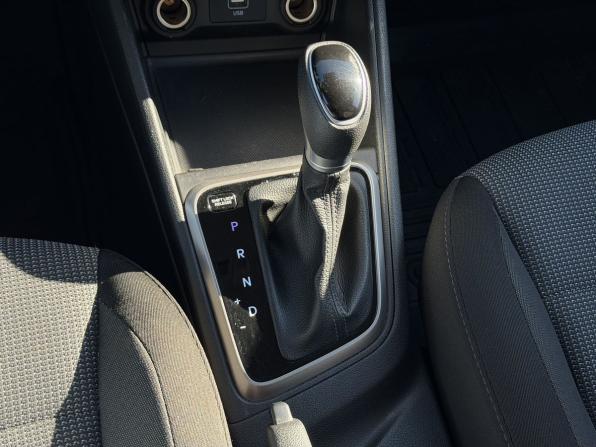 Hyundai Solaris II с пробегом 2019 года, цена 1 350 000 рублей, 87600 км, седан, Автокод Объявления