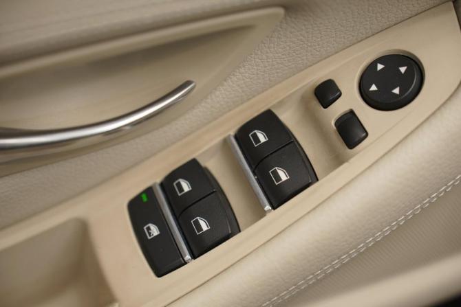BMW 5 серии VI (F10/F11/F07) Рестайлинг с пробегом 2015 года, цена 2 195 000 рублей, 105161 км, седан, Автокод Объявления