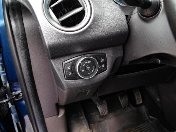 Ford Tourneo Courier I Рестайлинг с пробегом 2019 года, цена 1 380 000 рублей, 130000 км, компактвэн, Автокод Объявления
