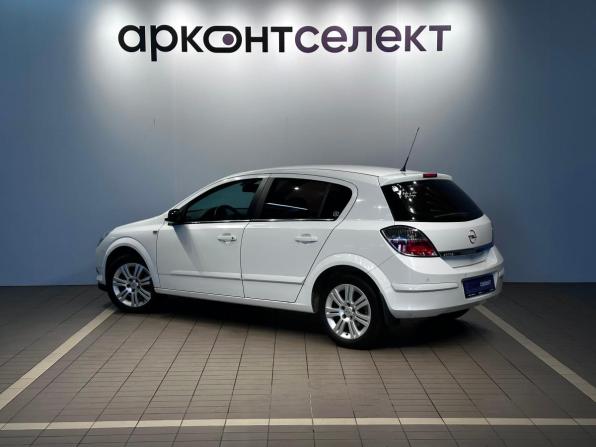 Opel Astra H Рестайлинг с пробегом 2011 года, цена 600 000 рублей, 202768 км, хэтчбек, Автокод Объявления