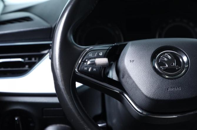 Skoda Rapid II с пробегом 2020 года, цена 1 499 000 рублей, 99000 км, лифтбек, Автокод Объявления