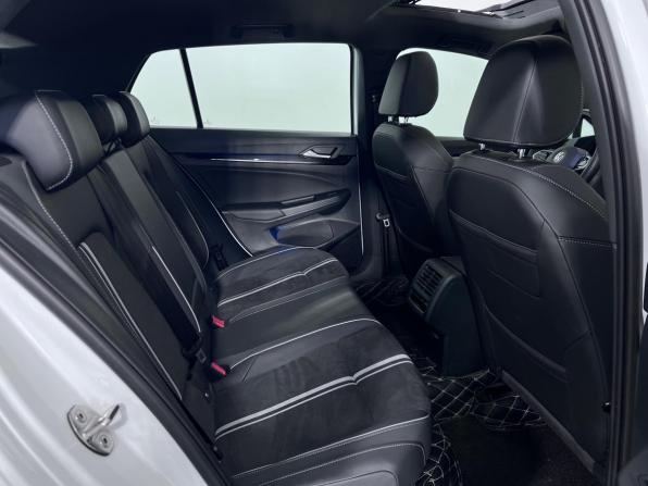 Volkswagen Golf VIII с пробегом 2021 года, цена 2 850 000 рублей, 41250 км, хэтчбек, Автокод Объявления