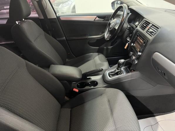 Volkswagen Jetta VI с пробегом 2013 года, цена 800 000 рублей, 234620 км, седан, Автокод Объявления