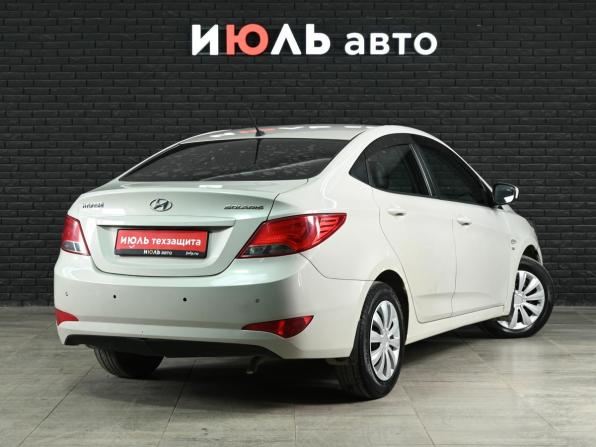Hyundai Solaris I Рестайлинг с пробегом 2015 года, цена 600 000 рублей, 299560 км, седан, Автокод Объявления