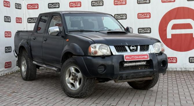 Nissan NP300 с пробегом 2012 года, цена 720 000 рублей, 167000 км, offers.body_type.unknown, Автокод Объявления