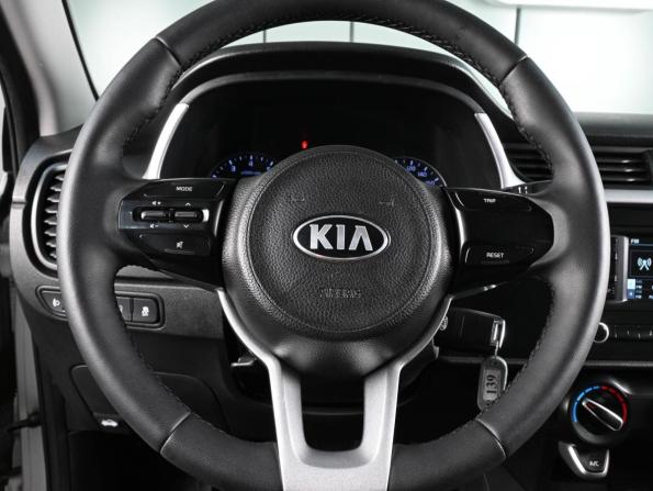 Kia Rio IV Рестайлинг с пробегом 2021 года, цена 1 359 000 рублей, 58468 км, седан, Автокод Объявления