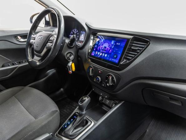 Hyundai Solaris II с пробегом 2019 года, цена 1 338 000 рублей, 89444 км, седан, Автокод Объявления