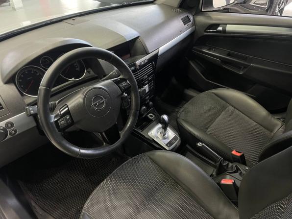 Opel Astra H Рестайлинг с пробегом 2011 года, цена 599 900 рублей, 212000 км, универсал, Автокод Объявления