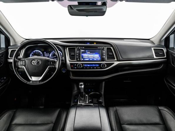 Toyota Highlander III (XU50) Рестайлинг с пробегом 2018 года, цена 3 999 000 рублей, 52105 км, внедорожник, Автокод Объявления
