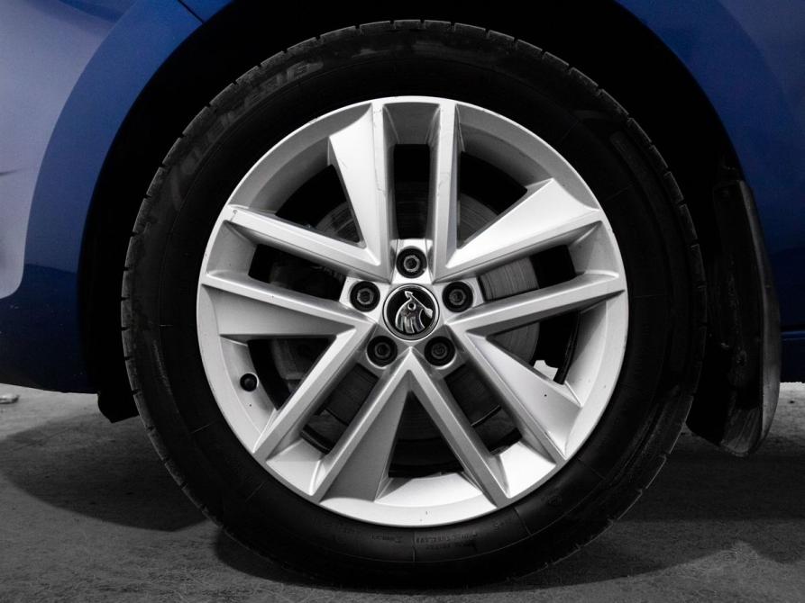 Skoda Rapid I Рестайлинг Иркутск  - изображение 20