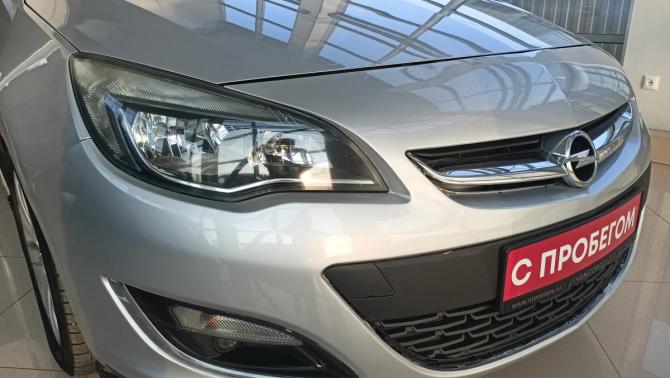 Opel Astra J Рестайлинг с пробегом 2013 года, цена 613 000 рублей, 283000 км, хэтчбек, Автокод Объявления