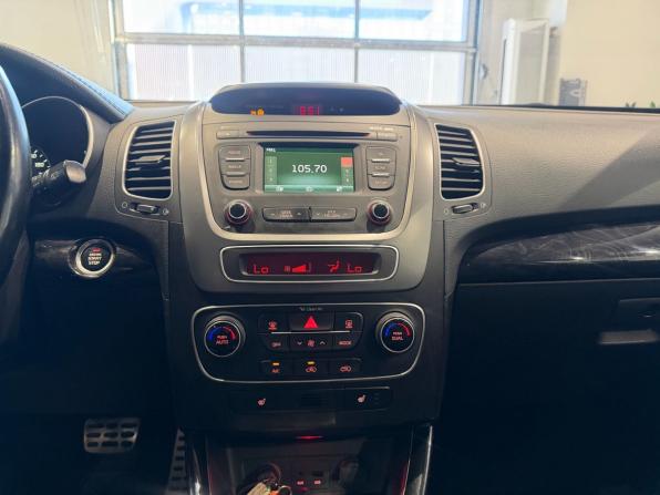 Kia Sorento II Рестайлинг с пробегом 2014 года, цена 1 650 000 рублей, 182866 км, внедорожник, Автокод Объявления