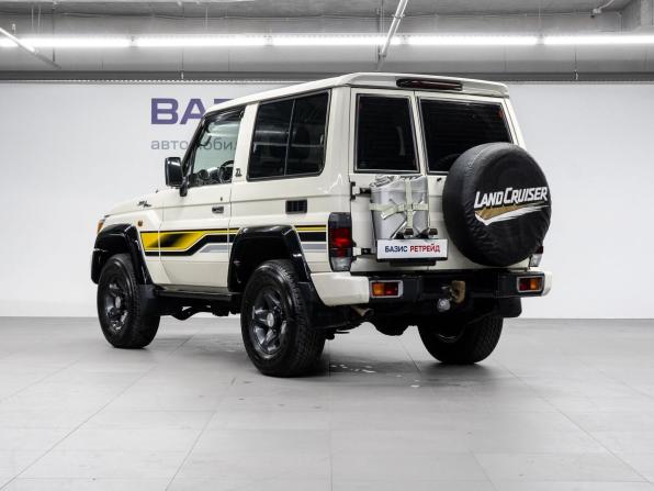 Toyota Land Cruiser 70 Series Рестайлинг 1 с пробегом 2021 года, цена 6 799 000 рублей, 12621 км, внедорожник, Автокод Объявления