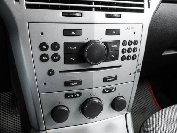 Opel Astra H Рестайлинг с пробегом 2011 года, цена 634 000 рублей, 122140 км, хэтчбек, Автокод Объявления