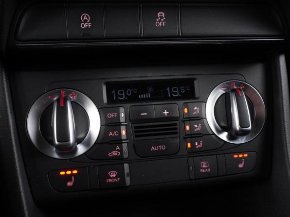 Audi Q3 I (8U) с пробегом 2013 года, цена 2 120 000 рублей, 111405 км, внедорожник, Автокод Объявления