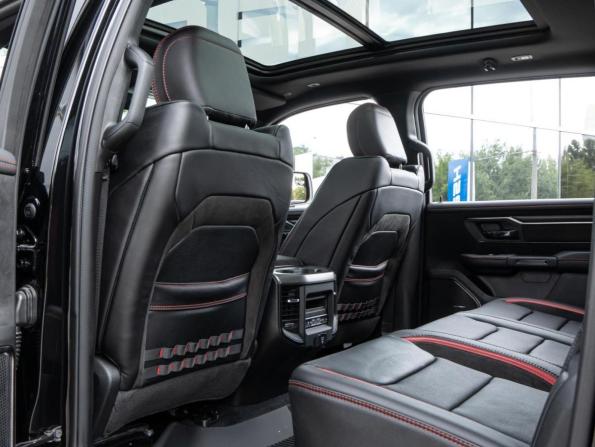 Ram 1500 V Рестайлинг с пробегом 2025 года, цена 9 800 000 рублей, 1572 км, offers.body_type.unknown, Автокод Объявления