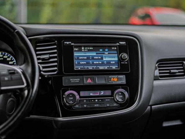 Mitsubishi Outlander III Рестайлинг 2 с пробегом 2016 года, цена 1 660 000 рублей, 140039 км, внедорожник, Автокод Объявления