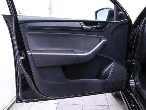 Skoda Rapid I Рестайлинг с пробегом 2018 года, цена 1 109 000 рублей, 133502 км, лифтбек, Автокод Объявления