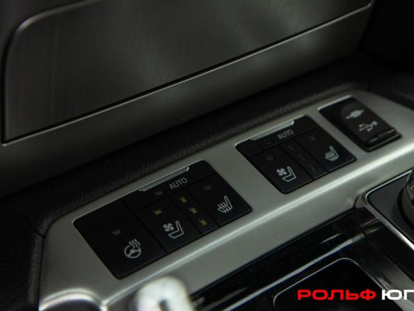Toyota Land Cruiser 200 Series Рестайлинг 2 с пробегом 2017 года, цена 7 398 000 рублей, 98000 км, внедорожник, Автокод Объявления