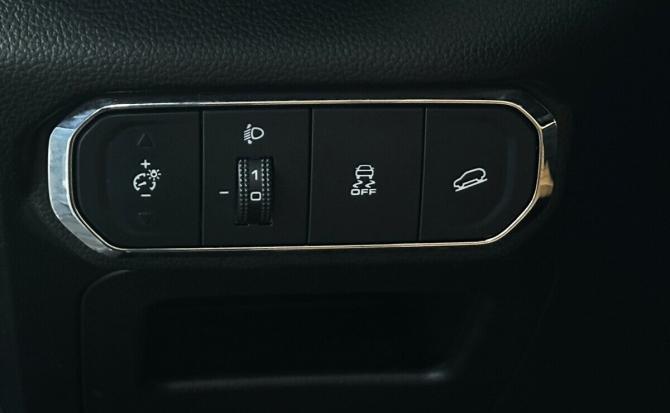 Haval Jolion I с пробегом 2023 года, цена 1 870 000 рублей, 79459 км, внедорожник, Автокод Объявления