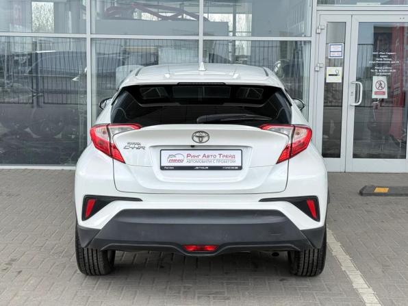 Toyota C-HR I с пробегом 2018 года, цена 1 899 000 рублей, 265000 км, внедорожник, Автокод Объявления