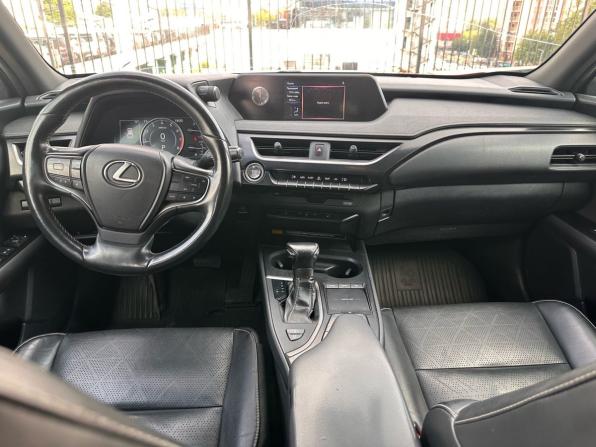 Lexus UX I с пробегом 2019 года, цена 2 415 000 рублей, 143951 км, внедорожник, Автокод Объявления