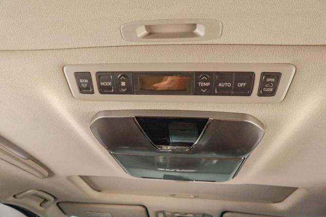 Toyota Alphard II с пробегом 2011 года, цена 2 619 000 рублей, 109665 км, минивэн, Автокод Объявления
